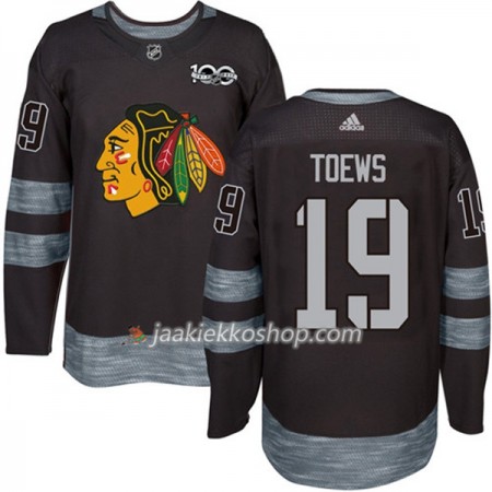 Miehille NHL Chicago Blackhawks Pelipaita Jonathan Toews 19 1917-2017 100th Anniversary Adidas Musta Authentic